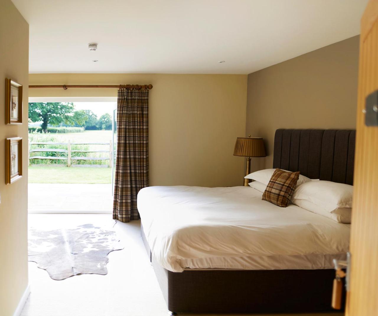 The Three Chimneys Country Pub Hotel Biddenden Екстериор снимка